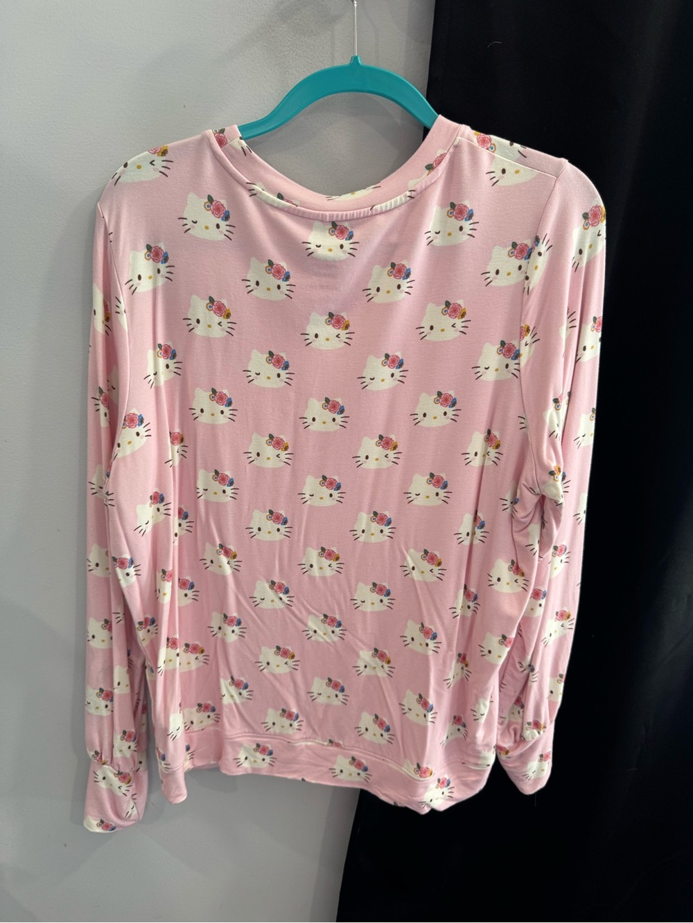 Hello Kitty x Posh Peanut Pink Floral Long Sleeve Lounge Top | Women’s Large